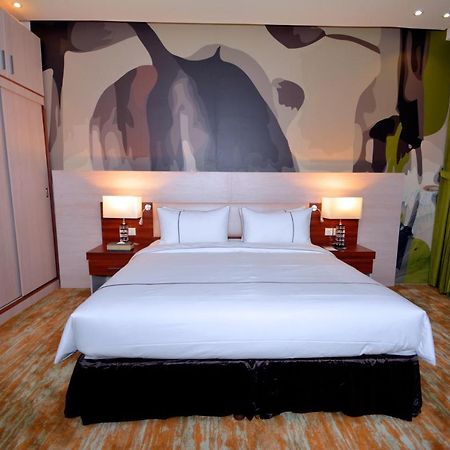 Thwary Hotel Suites Rijad Zewnętrze zdjęcie