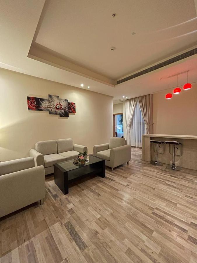 Thwary Hotel Suites Rijad Zewnętrze zdjęcie