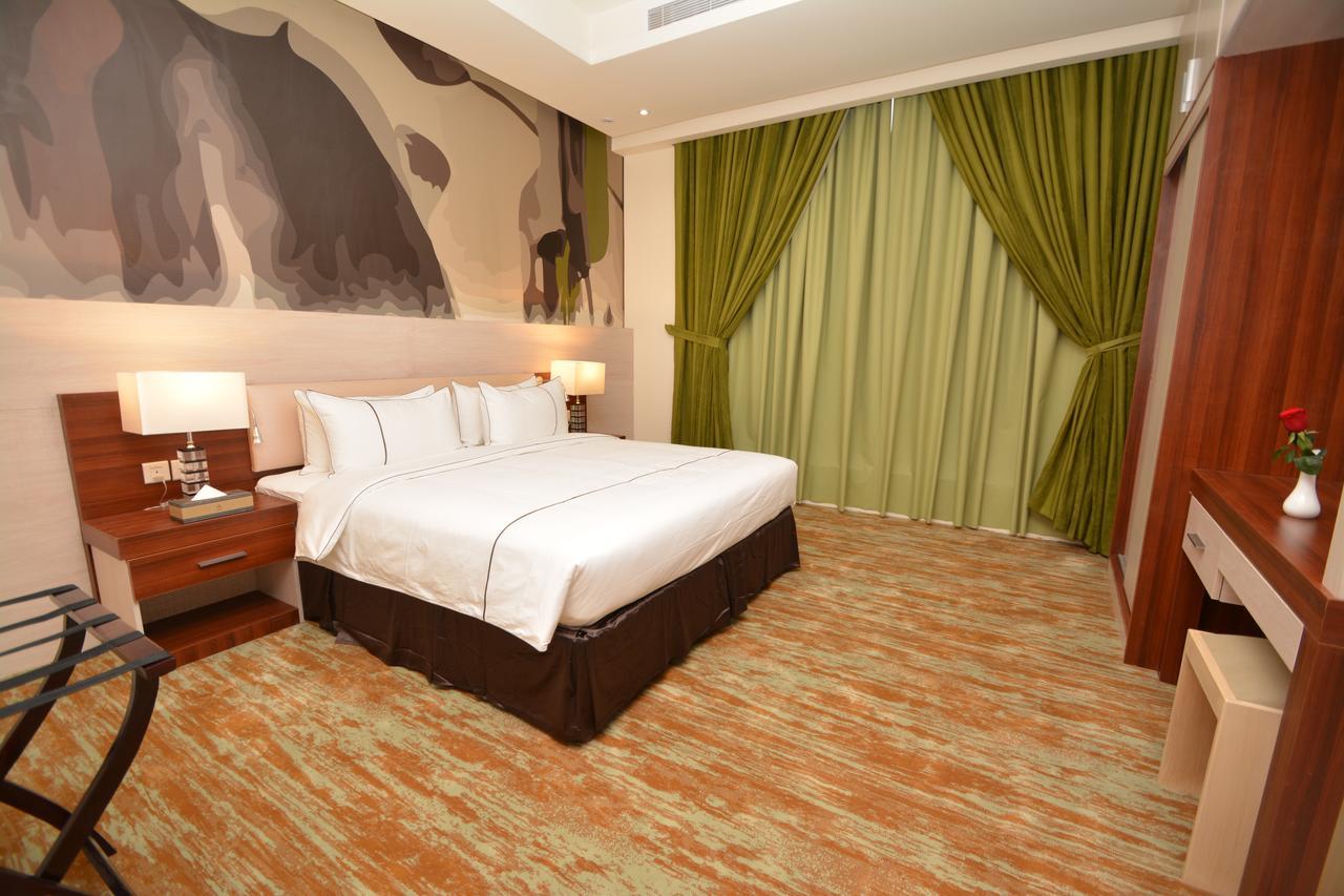 Thwary Hotel Suites Rijad Zewnętrze zdjęcie